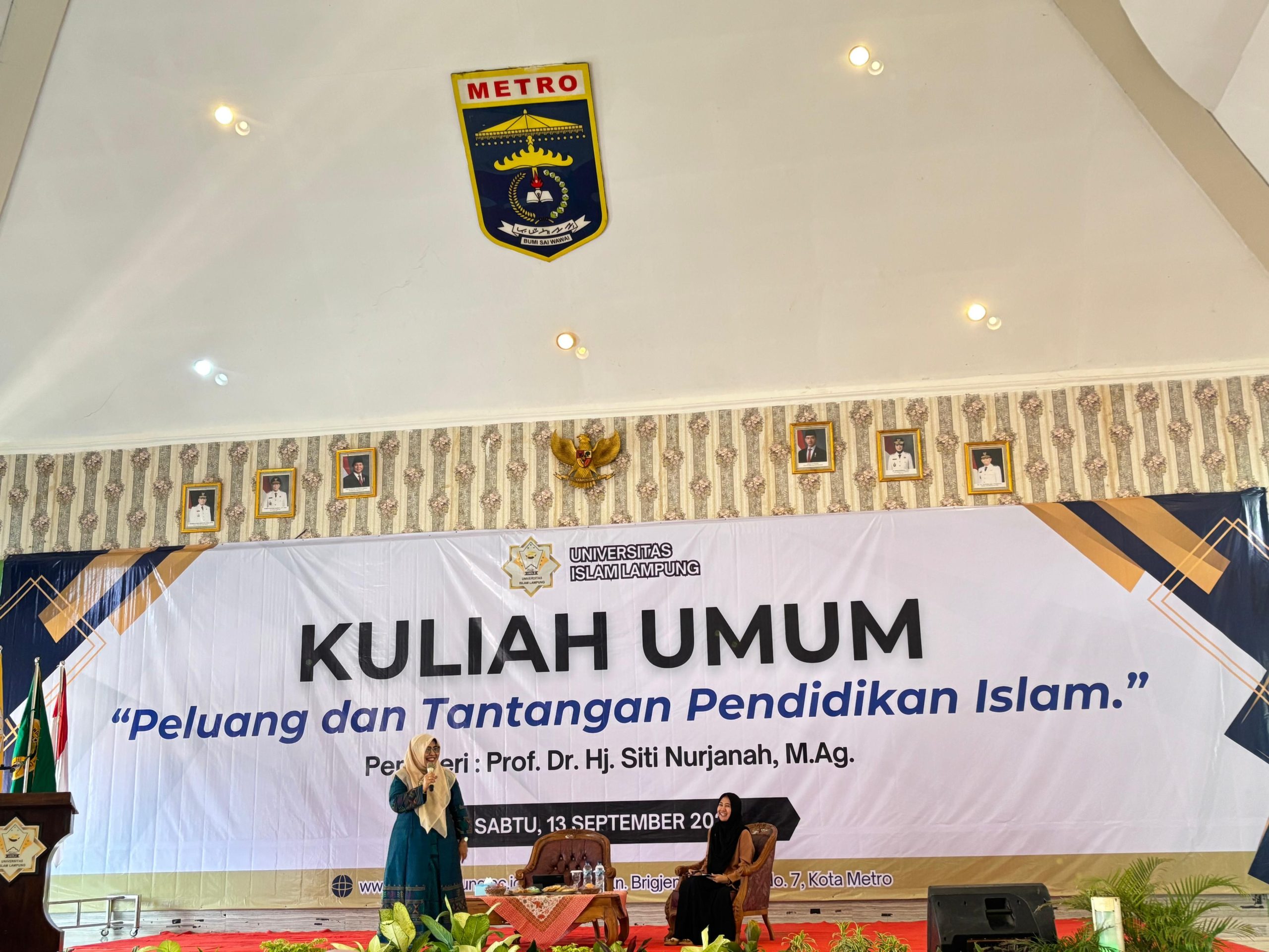 Unisla Gelar Kuliah Umum Bersama Prof. Dr. Siti Nurjannah, M.Ag